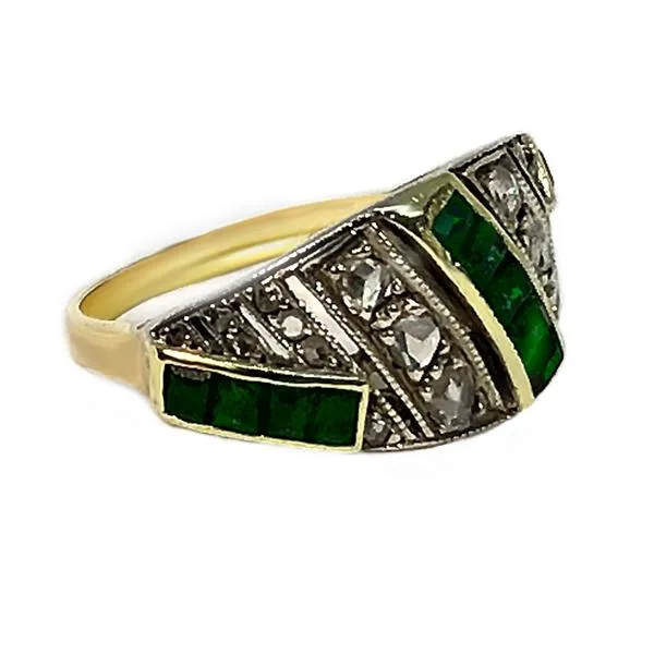 Emerald and Diamonds Gold Ring