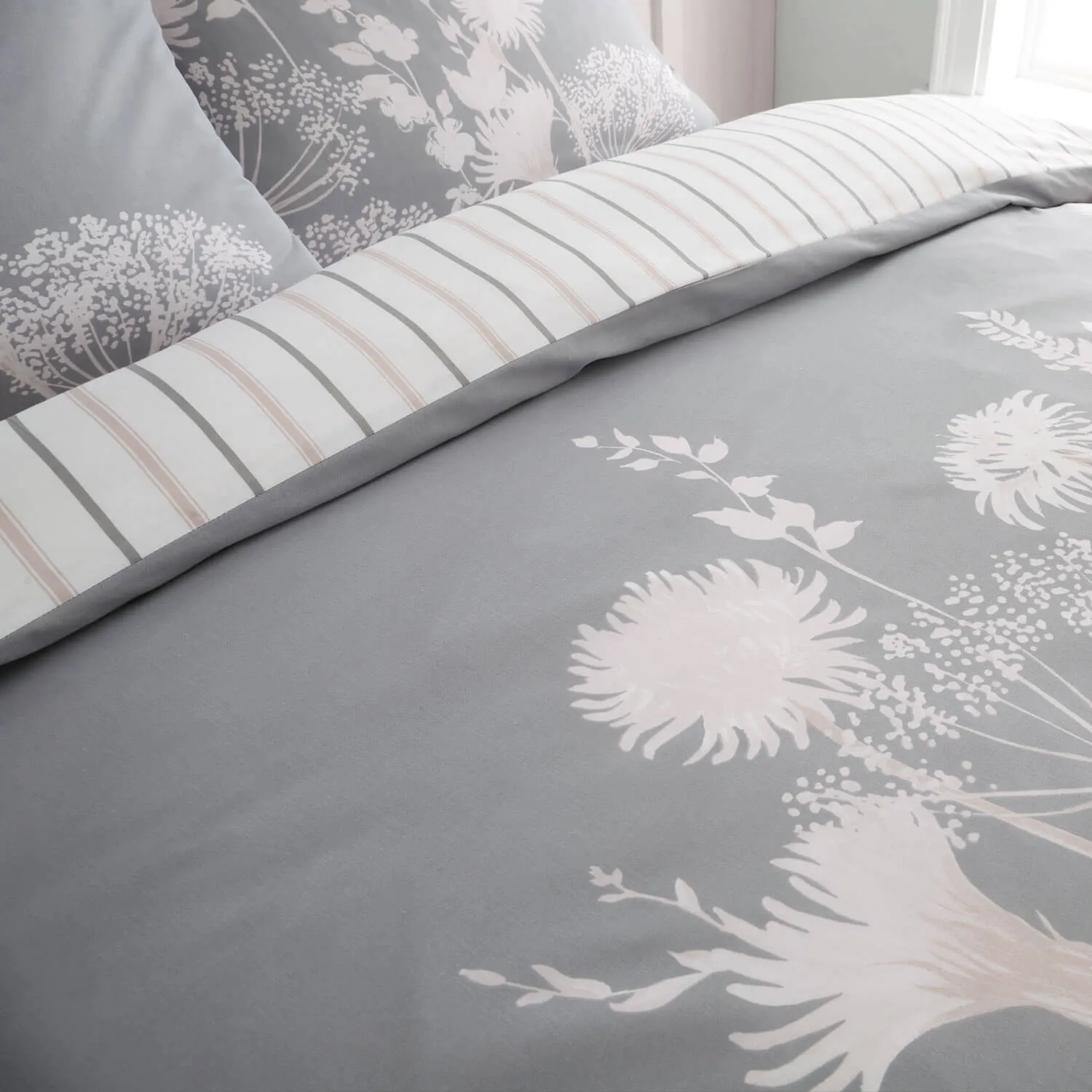 Meadowsweet Floral Duvet Cover Set - Super King