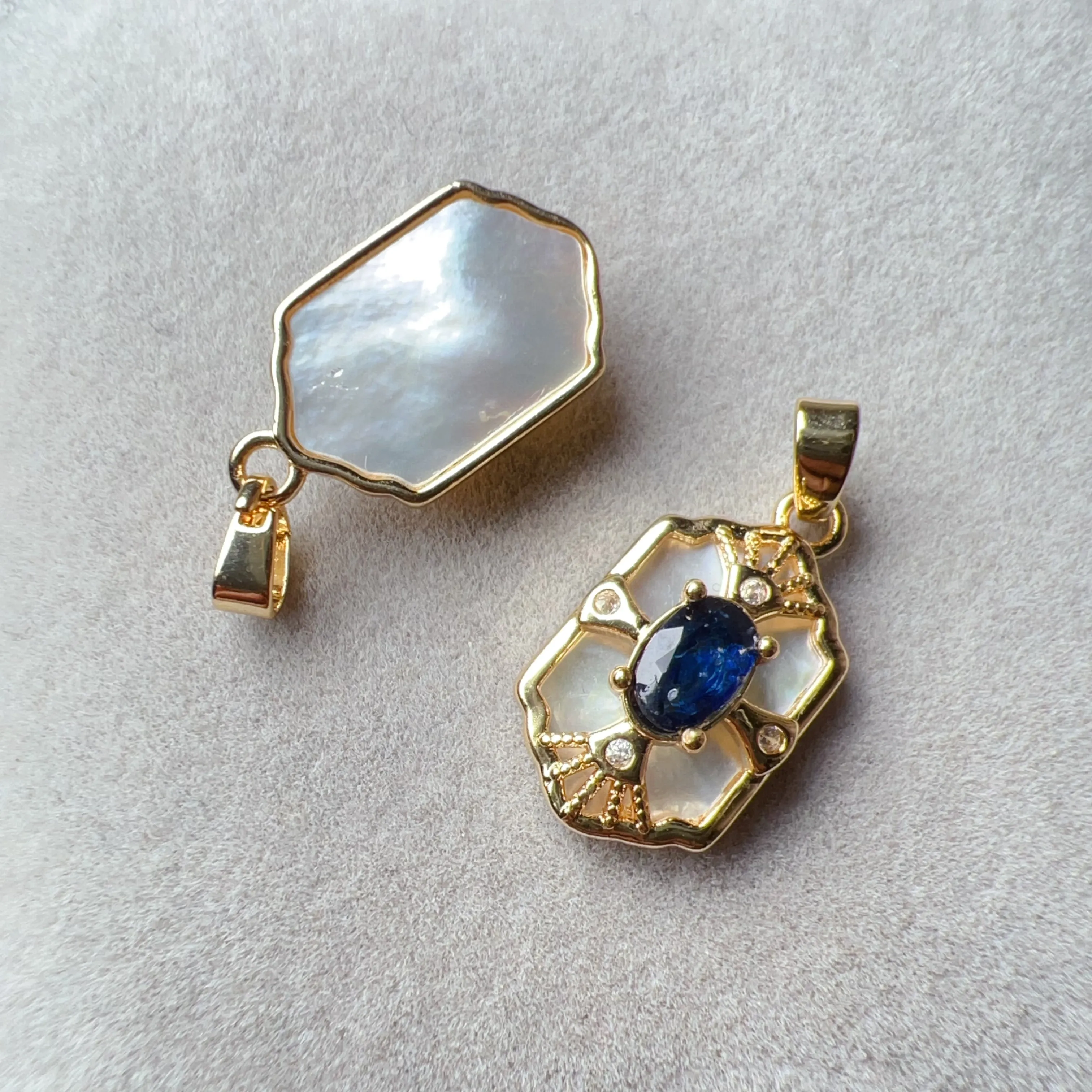 Natural Sapphire Gemstone Pendants Charm with Shell and Brass