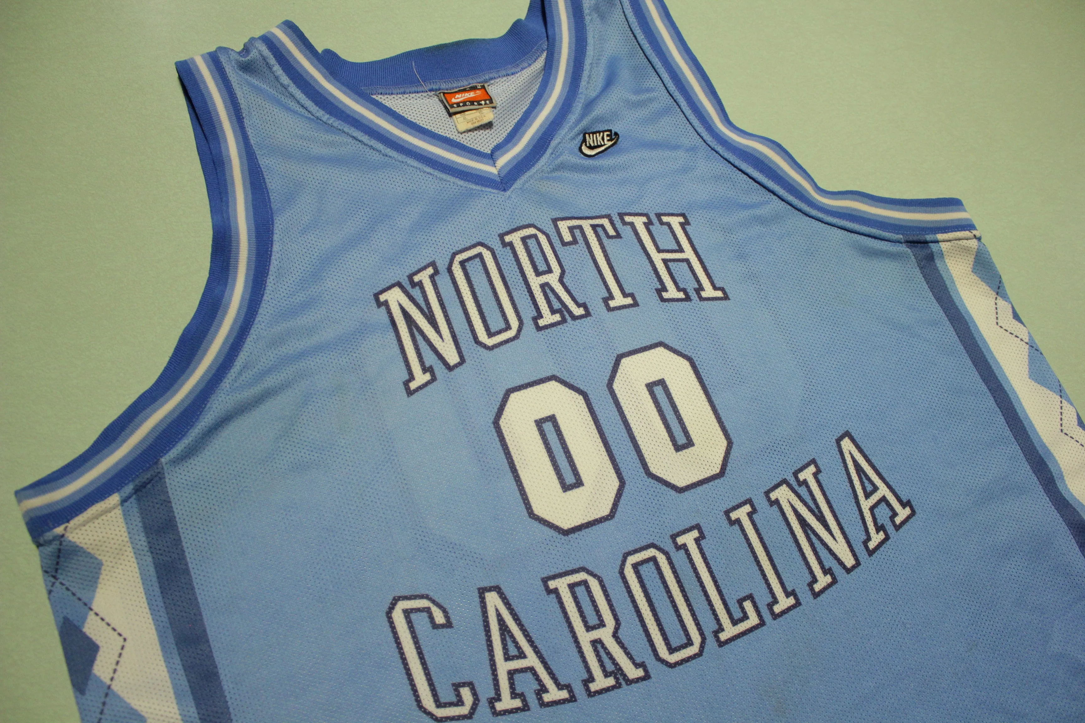 North Carolina 00 Vintage 90's Nike Team Sports Made in USA Jersey