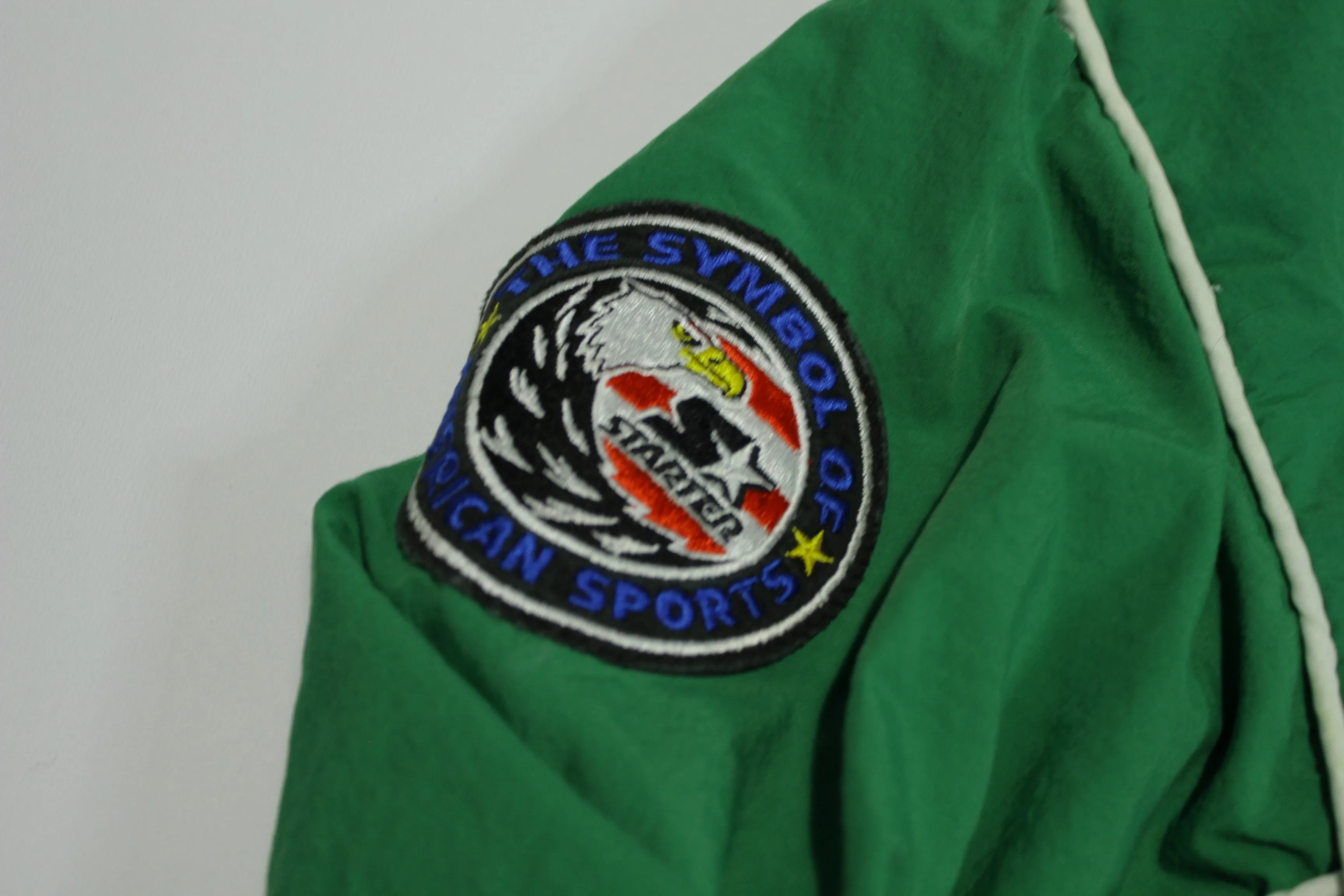 University of Hawaii Rainbow Warriors Vintage 80's Made in USA Starter Windbreaker Jacket